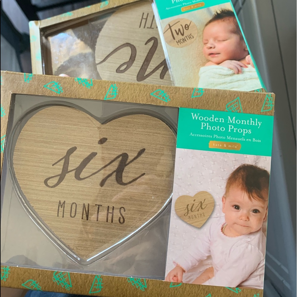 Baby month picture milestones